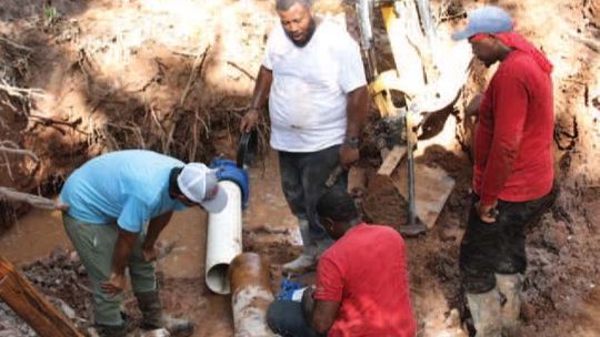 St. Martinville Public Works repairs major leak in 8-inch pipe