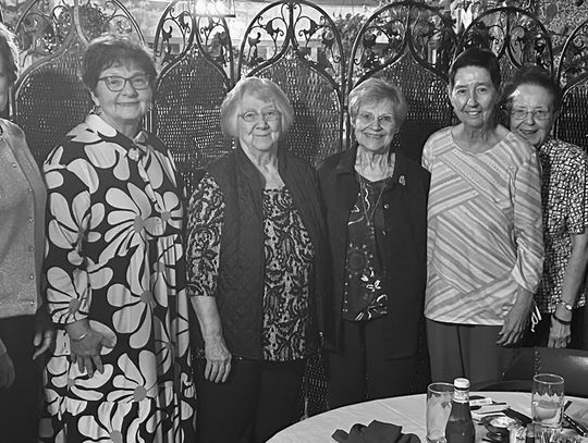 Beta Rho hosts Thanksgiving Social