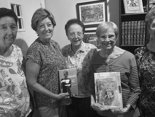 Fundamental principles of color discussed at Beta Rho meeting
