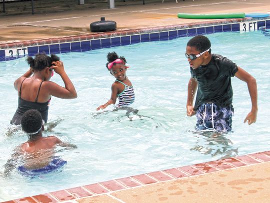 Kids hit swimming pool in St. Martinville for lessons, open swim