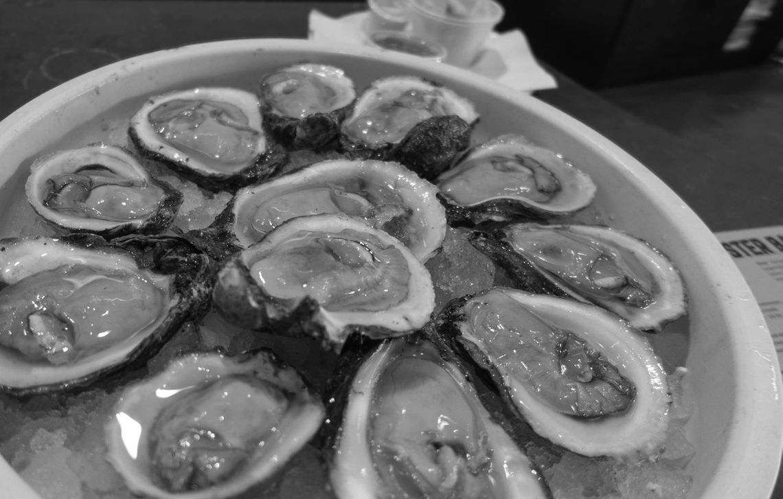 Are raw oysters safe to eat?