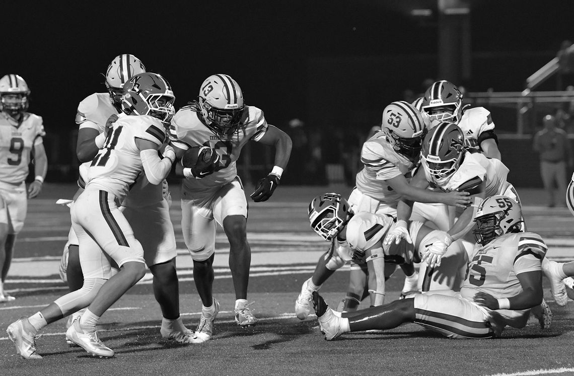 Dawgs rally against Pios but fall short, 45-35