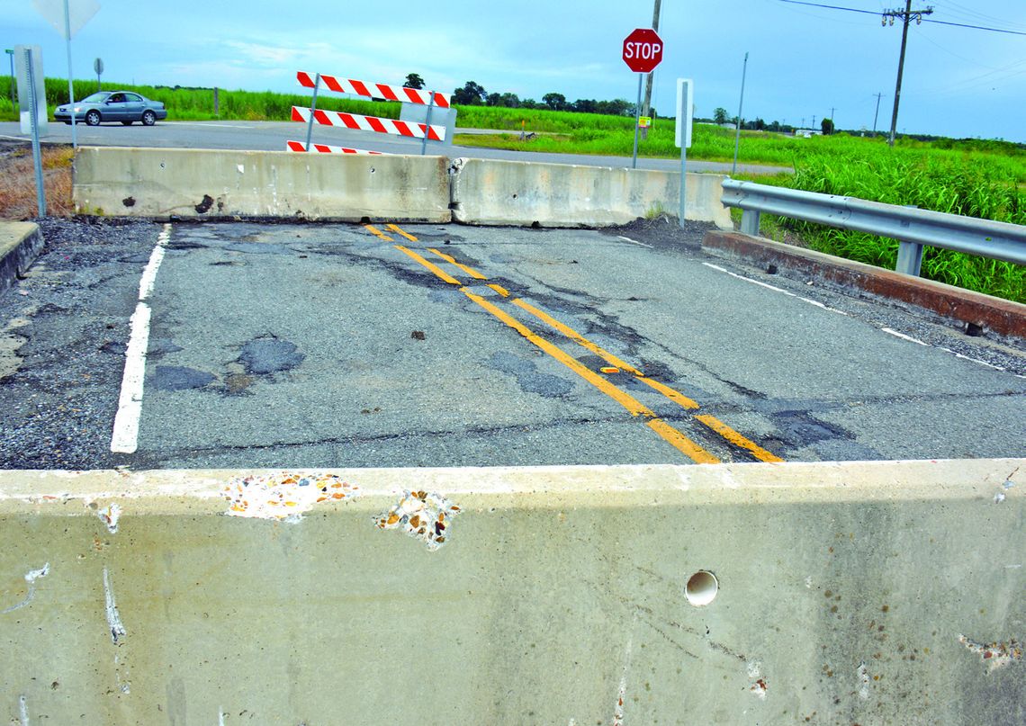 DELCAMBRE RD. BRIDGE CLOSED DELCAMBRE RD. BRIDGE CLOSED