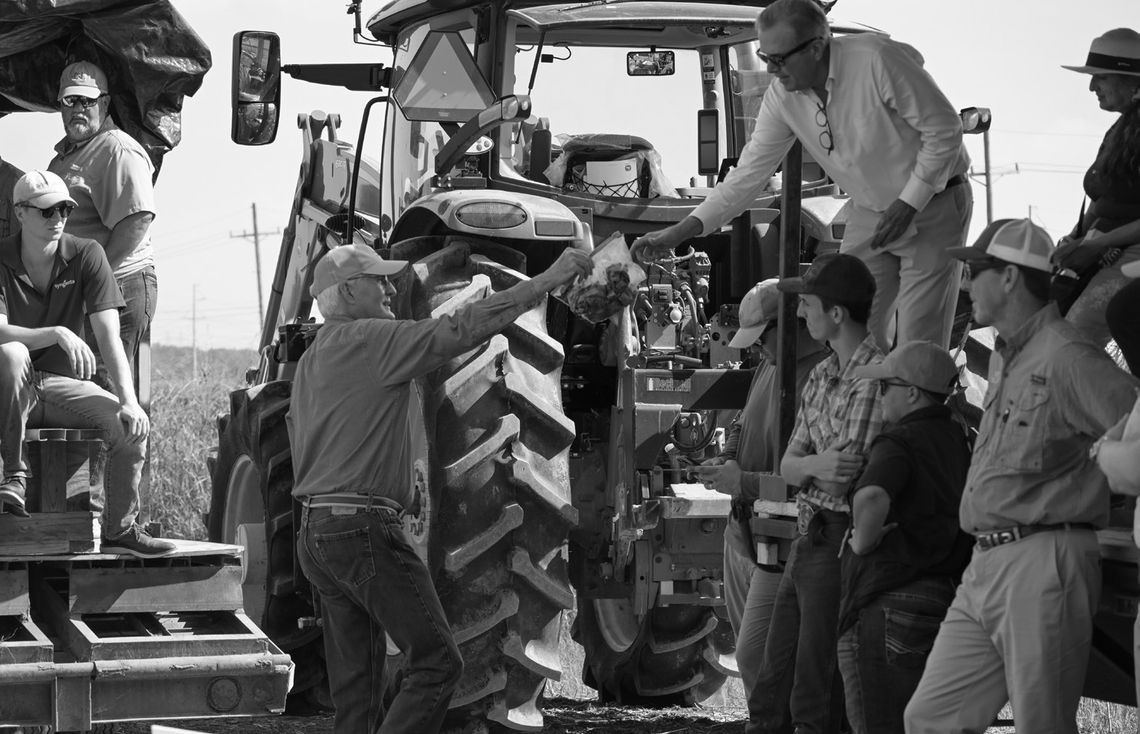 Field stop highlights soil conservation practices