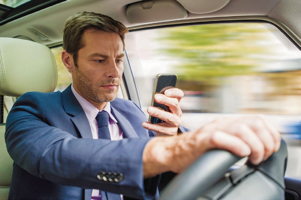 La. Hands-free driving law now being enforced