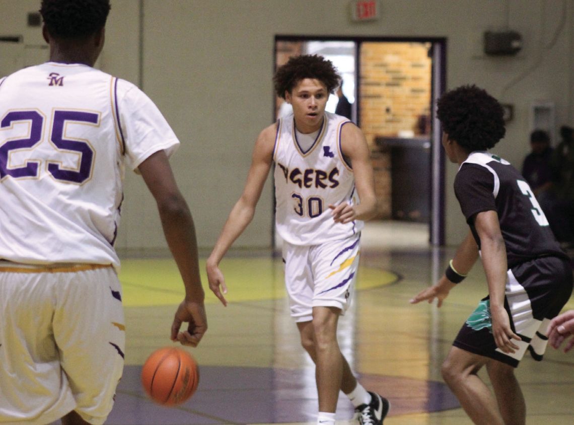 Peabody wins Darrel Mitchell Holiday Classic