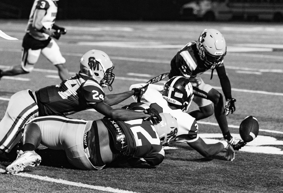 St. Martinville falls to Woodlawn, 26-20